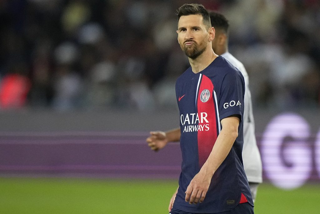 Căn bệnh thiếu GHD đã ảnh hưởng tới chiều cao Messi