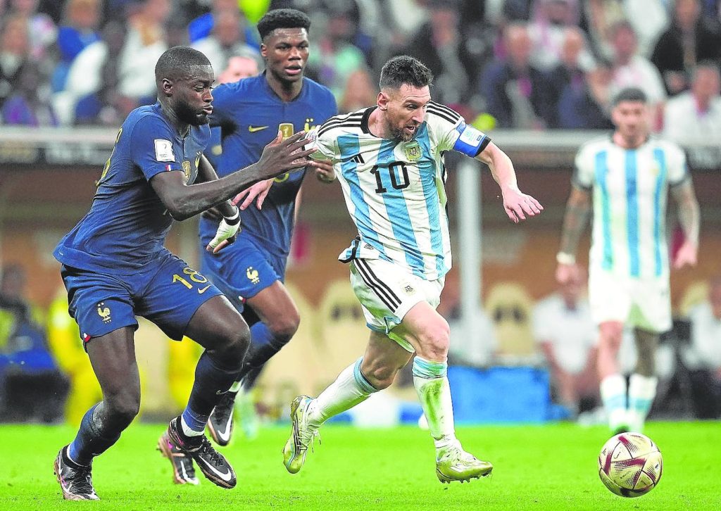 Messi có khả năng giữ thăng bằng tuyệt vời