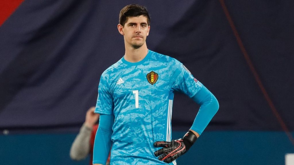 Thibaut Courtois nhiều năm qua luôn là thủ thành số một trong khung gỗ của đội hình đội tuyển Bỉ Thibaut Courtois nhiều năm qua luôn là thủ thành số một trong khung gỗ của đội hình đội tuyển Bỉ