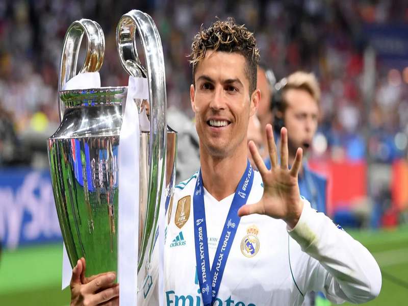 Thu nhập của Ronaldo - Siêu sao bóng đá giàu nhất thế giới 9 Thu nhập của Ronaldo - Siêu sao bóng đá giàu nhất thế giới