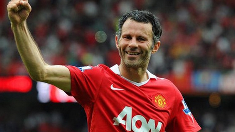 Ryan Giggs luôn là một cầu thủ MU vĩ đại nhất Ryan Giggs luôn là một cầu thủ MU vĩ đại nhất