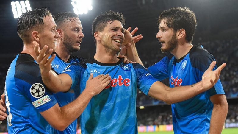 Câu lạc bộ Napoli là một trong những đại diện của bóng đá Ý Câu lạc bộ Napoli là một trong những đại diện của bóng đá Ý