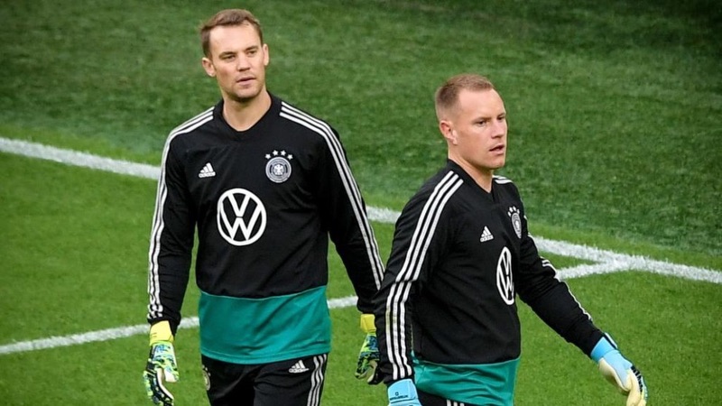 Thủ môn Marc ter Stegen gần như chưa bao giờ vượt qua được người đàn anh của mình trên tuyển Thủ môn Marc ter Stegen gần như chưa bao giờ vượt qua được người đàn anh của mình trên tuyển